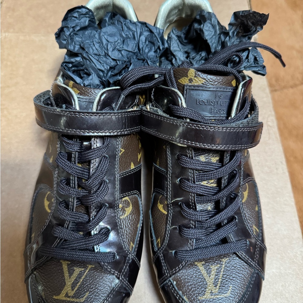 Louis Vuitton Black and Gold Sneakers - Picture 2 of 4
